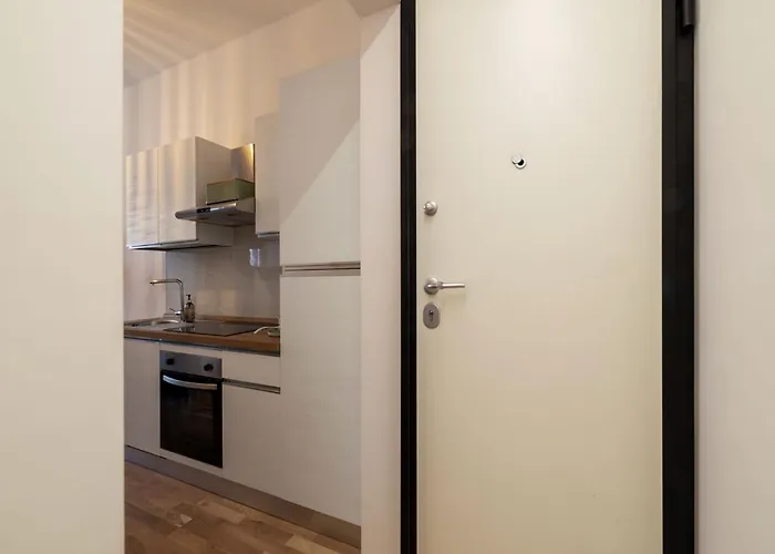 Guesthost - Termini Cozy Grey Appartement